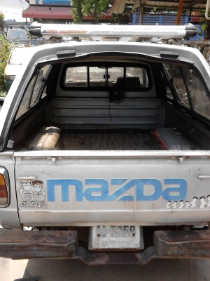 MAZDA FAMILY เครื่องเบนซิน เกียร์ธรรมดา หลังคาแครี่บอย TEL.081-427-3941