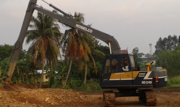 ขายรถแม็คโคร  sk  045   n 2     บูมยาว  *  ลูมสั้น