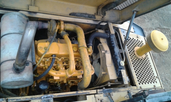 ขายรถแม็คโคร  sk  045   n 2     บูมยาว  *  ลูมสั้น