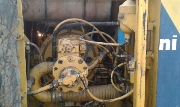 ขายรถแม็คโคร  sk  045   n 2     บูมยาว  *  ลูมสั้น