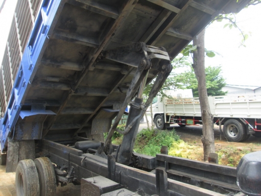 ขาย 6 ล้อดั้มพ์  ISUZU NQR  145  แรง เครื่องดี คัชซีสวย สภาพสวย