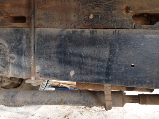 ขาย 6 ล้อ ISUZU KS เครื่อง 4BE1 ฝาดำ 110 แรงม้า คัสซีสวยเดิมตลอดเส้น มีหลังคาพร้อมเบาะโดยสาร เอกสารทะเบียนเต็มพร้อมโอน