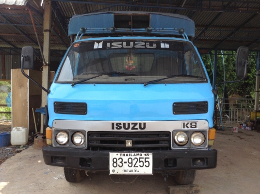 ขาย 6 ล้อ ISUZU KS เครื่อง 4BE1 ฝาดำ 110 แรงม้า คัสซีสวยเดิมตลอดเส้น มีหลังคาพร้อมเบาะโดยสาร เอกสารทะเบียนเต็มพร้อมโอน