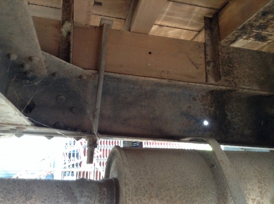 ขาย 6 ล้อ ISUZU KS เครื่อง 4BE1 ฝาดำ 110 แรงม้า คัสซีสวยเดิมตลอดเส้น มีหลังคาพร้อมเบาะโดยสาร เอกสารทะเบียนเต็มพร้อมโอน