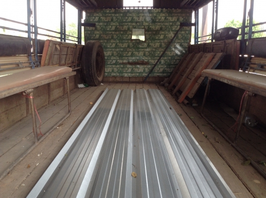 ขาย 6 ล้อ ISUZU KS เครื่อง 4BE1 ฝาดำ 110 แรงม้า คัสซีสวยเดิมตลอดเส้น มีหลังคาพร้อมเบาะโดยสาร เอกสารทะเบียนเต็มพร้อมโอน