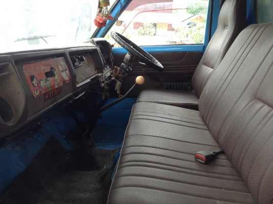 ขาย 6 ล้อ ISUZU KS เครื่อง 4BE1 ฝาดำ 110 แรงม้า คัสซีสวยเดิมตลอดเส้น มีหลังคาพร้อมเบาะโดยสาร เอกสารทะเบียนเต็มพร้อมโอน