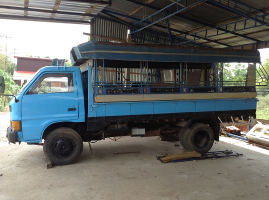 ขาย 6 ล้อ ISUZU KS เครื่อง 4BE1 ฝาดำ 110 แรงม้า คัสซีสวยเดิมตลอดเส้น มีหลังคาพร้อมเบาะโดยสาร เอกสารทะเบียนเต็มพร้อมโอน