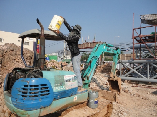 ขาย KOMUTSU PC40 พร้อมใช้งาน ราคาถูก