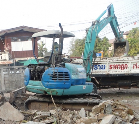 ขาย KOMUTSU PC40 พร้อมใช้งาน ราคาถูก