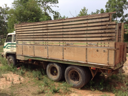 ขาย 10 ล้อ เพลาเดียว ISUZU JCM เครื่อง 6BD1 165 แรงม้า คัสซีสวยจัดไม่มีบวม กระบะสวยเดิม หัวเก๋งเก็บสีนิดหน่อยสวยเลย ทะเบียน  ม.79 ราคาต่อรองได้อีกครับ