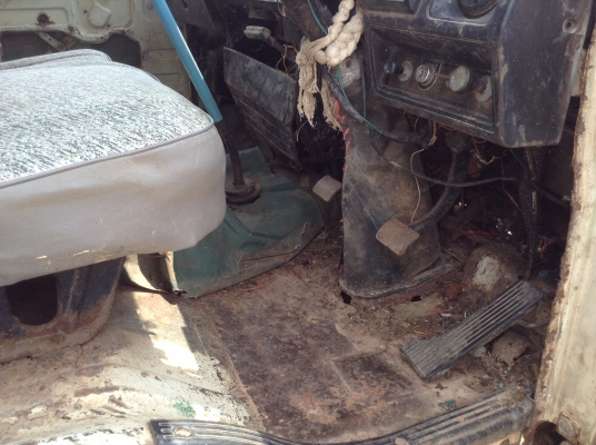 ขาย 10 ล้อ เพลาเดียว ISUZU JCM เครื่อง 6BD1 165 แรงม้า คัสซีสวยจัดไม่มีบวม กระบะสวยเดิม หัวเก๋งเก็บสีนิดหน่อยสวยเลย ทะเบียน  ม.79 ราคาต่อรองได้อีกครับ