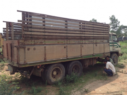 ขาย 10 ล้อ เพลาเดียว ISUZU JCM เครื่อง 6BD1 165 แรงม้า คัสซีสวยจัดไม่มีบวม กระบะสวยเดิม หัวเก๋งเก็บสีนิดหน่อยสวยเลย ทะเบียน  ม.79 ราคาต่อรองได้อีกครับ