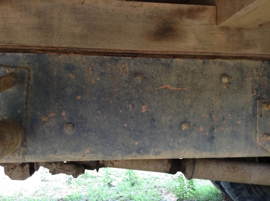 ขาย 10 ล้อ เพลาเดียว ISUZU JCM เครื่อง 6BD1 165 แรงม้า คัสซีสวยจัดไม่มีบวม กระบะสวยเดิม หัวเก๋งเก็บสีนิดหน่อยสวยเลย ทะเบียน  ม.79 ราคาต่อรองได้อีกครับ