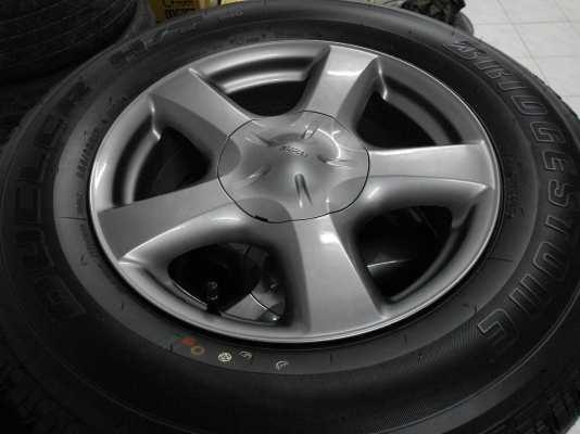 ขายล้อแม็ก All new D-max (X-series) ขอบ 17 (สีรมดำ)พร้อมยางปลายปี 13/เทิร์นได้-ใส่ฟรีค่ะ