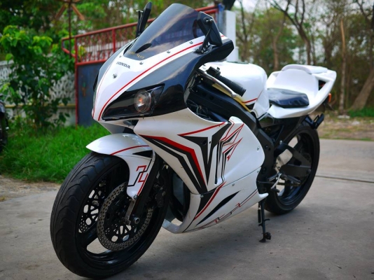 ขาย Cbr400 พร้อมทะเบียนแท้ แฟริ่ง Rc212 พร้อมท่อสูตร เครื่องสดเลย ขาย Cbr400 พร้อมทะเบียนแท้ แฟริ่ง Rc212 พร้อมท่อสูตร เครื่องสดเลย