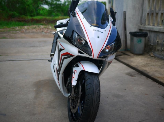 ขาย Cbr400 พร้อมทะเบียนแท้ แฟริ่ง Rc212 พร้อมท่อสูตร เครื่องสดเลย