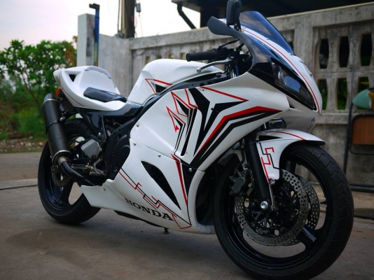 ขาย Cbr400 พร้อมทะเบียนแท้ แฟริ่ง Rc212 พร้อมท่อสูตร เครื่องสดเลย ขาย Cbr400 พร้อมทะเบียนแท้ แฟริ่ง Rc212 พร้อมท่อสูตร เครื่องสดเลย
