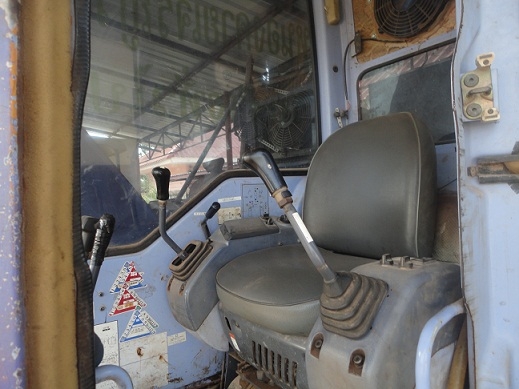 ขาย KOMUTSU 75UU-2