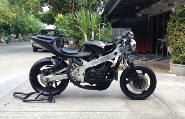 ด่วนๆ GSX400 ทะเบียนเล่มเขียว