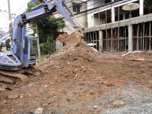 ขาย KOMUTSU 75UU-2