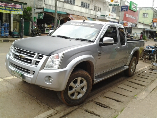 ISUZU DMAX 2.5HILANDER GOld ปี51 วิ่งน้อย แสนหนึ่งหมื่นโล ภาษีเต็ม เล่มพร้อมชุดโอน