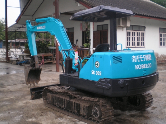 ขายแบคโฮ KOBELCO SK 032   พร้อมใช้งาน  สภาพเดิม