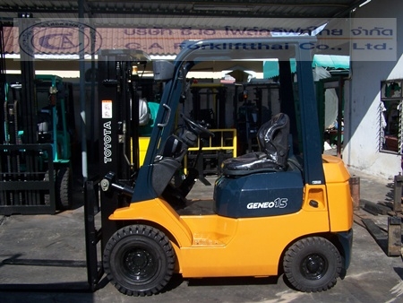 ขายรถ โฟล์คลิฟท์ TOYOTA รุ่น 7-FD15