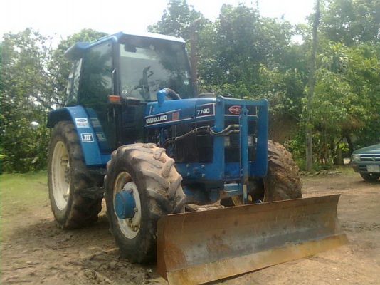 ขายฟอร์ด 7740 สองเพลารถบ้านพร้อมใช้ แอร์เย็น