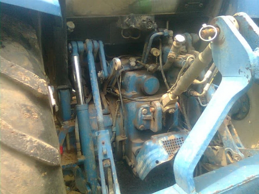 ขายฟอร์ด 7740 สองเพลารถบ้านพร้อมใช้ แอร์เย็น