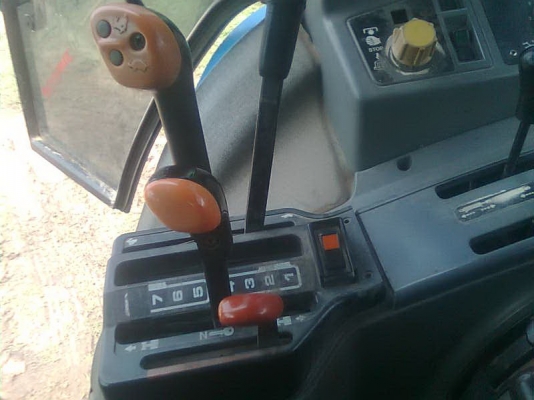 ขายฟอร์ด 7740 สองเพลารถบ้านพร้อมใช้ แอร์เย็น