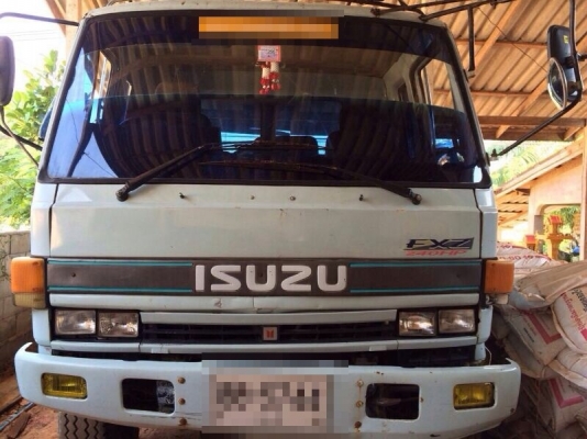 รถอีซูซุ 10 ล้อ ท้ายลาด 210 แรงม้า.  สนใจติดต่อ 081 - 6079515