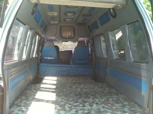 รถตู้โตโยต้า VIP ปี 2003 พร้อมใช้พร้อมโอน เบาะครบ ประตูเปิด2ด้าน