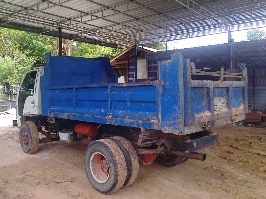 หกล้อดั้ม อีซูซุ100แรงๆสภาพพร้อมใช้ ทะเบียนพร้อม ภาษีไม่ขาด รถใช้งานได้ดี ราคาต่อรองได้ครับ