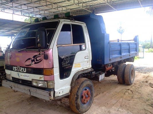 หกล้อดั้ม อีซูซุ100แรงๆสภาพพร้อมใช้ ทะเบียนพร้อม ภาษีไม่ขาด รถใช้งานได้ดี ราคาต่อรองได้ครับ