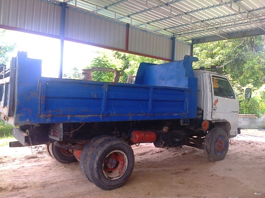 หกล้อดั้ม อีซูซุ100แรงๆสภาพพร้อมใช้ ทะเบียนพร้อม ภาษีไม่ขาด รถใช้งานได้ดี ราคาต่อรองได้ครับ