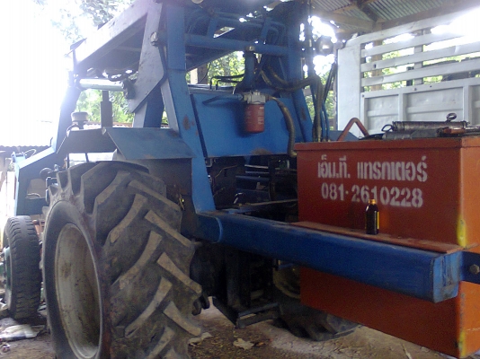 ขายรถคีบอ้อย FORD-5000 สภาพดี ต่อใหม่ใช้งานแค่ 1 ปี ขายรถคีบอ้อย FORD-5000 สภาพดี ต่อใหม่ใช้งานแค่ 1 ปี