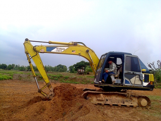 ขายแบคโฮ KOBELCO-SK100MarK-3 สภาพสวยรถใช้งานได้ดี รูปถ่ายทำงานจริง รถผู้บ่าวไทบ้านแท้ๆ