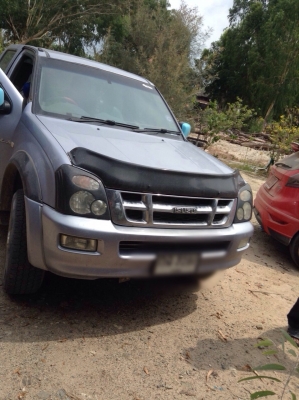 ขายรถกระบะ ISUZU เครื่อง 3000 cc 4x4 ปี 46 ทะเบียนพร้อมโอน