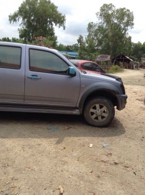 ขายรถกระบะ ISUZU เครื่อง 3000 cc 4x4 ปี 46 ทะเบียนพร้อมโอน