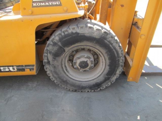 ขายรถยกโคมัสสุ1.5ตัน เครื่องยนต์เบลซิล กระบอกคู่เสาร์สูง3เมตร พวงมาลัยเพาเวอร์สภาพใหม่ นำเข้าญี่ปุ่น