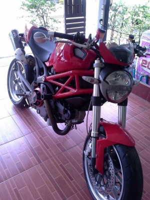 พี่ฝากขาย  Ducati m 1100 รถปี 2010