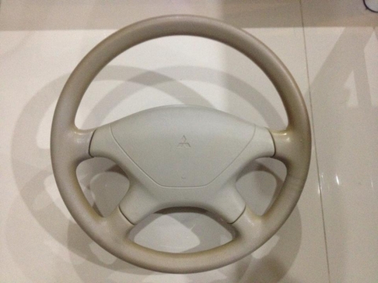 พวงมาลัยรถยนต์หลายรายการ รายละเอียดด้านในครับ ตจว ส่งฟรี