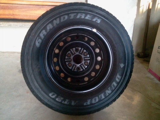 ขาย ยางอะไหล่ triton plus 4ประตู 1เส้นคับ