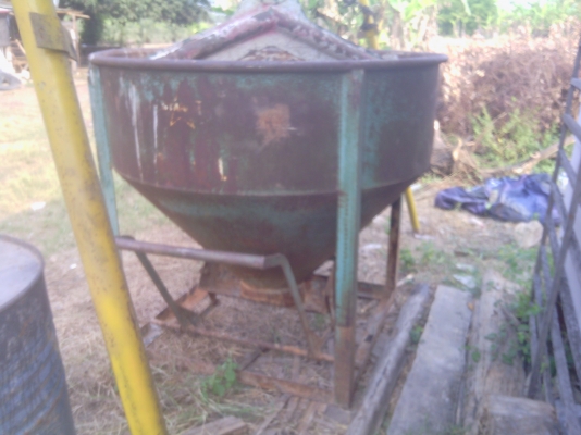 ขายถังใส่ปูน ขนาด  1000 ลิตร ราคาถูก  6500  ซื้อมาใช้งานครั้งเดียว