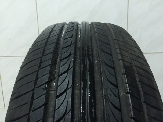 ขายยางรถยนต์ DEESTONE รุ่น VINCENTE 225/60R16 ปี17