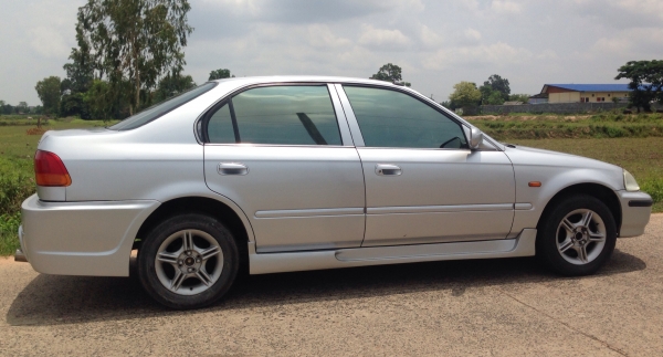 ขายดาวน์ HONDA CIVIC EXi 1.6 AT ปี 40 สวยจัดชุดแต่งสเกิร์ตรอบคัน ติดตั้งแก๊ส LPG ระบบหัวฉีดอย่างดีลงเล่มครบพร้อม ภายในเก๋งคอนโซลสวยครบ CD MP3 พ.เพาเวอร์ ก.ไฟฟ้า ช่วงล่างล้อแม็กลายสวย เอกสารทะเบียนครบพร้อมโอน ราคาต่อรองได้ครับ