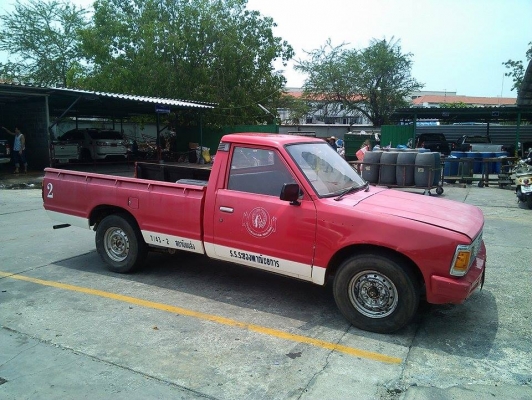 ขาย หรือ แลก รถ เก๋ง คับ datsun 720 เครื่อง LD 55000 เครื่อง 100\%