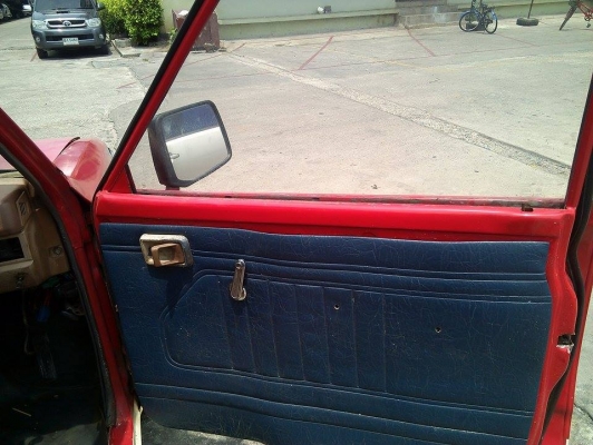 ขาย หรือ แลก รถ เก๋ง คับ datsun 720 เครื่อง LD 55000 เครื่อง 100\%