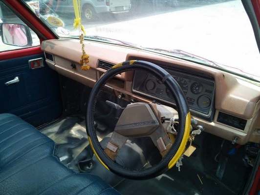 ขาย หรือ แลก รถ เก๋ง คับ datsun 720 เครื่อง LD 55000 เครื่อง 100\%