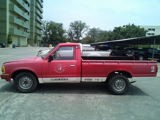 ขาย หรือ แลก รถ เก๋ง คับ datsun 720 เครื่อง LD 55000 เครื่อง 100\%
